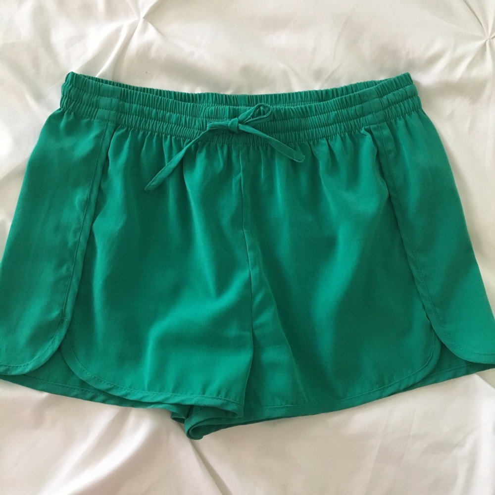 Forever 21 Kelly Green Dolphin Shorts S